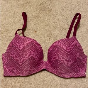 Victoria’s Secret pink campus push-up bra